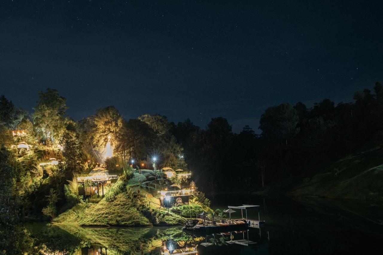 Domus Glamping Guatape 호텔 외부 사진